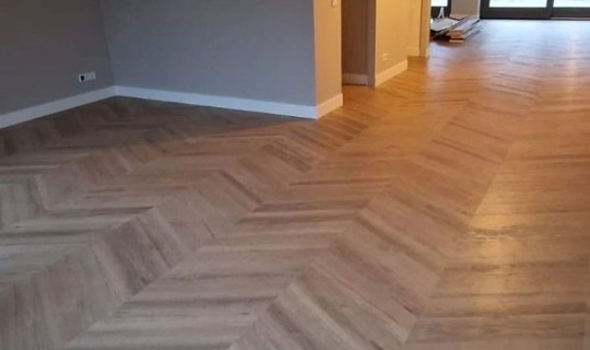Douwes Dekker pvc hongaarse punt